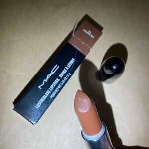 Mac lipstick 553